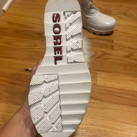 Sorel Joan of Arctic white boot - Picture 3 of 4